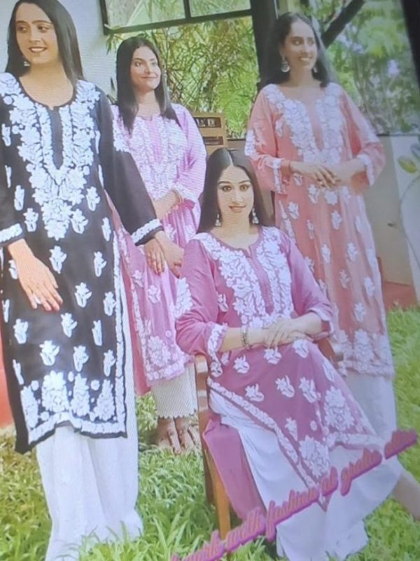 Modal 3D Chikankari Kurti